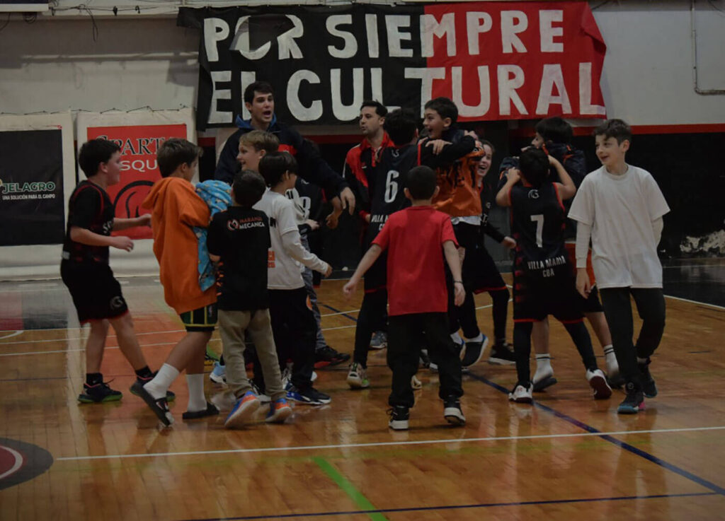 U11-festejo-con-Sparta-Provincial-2025